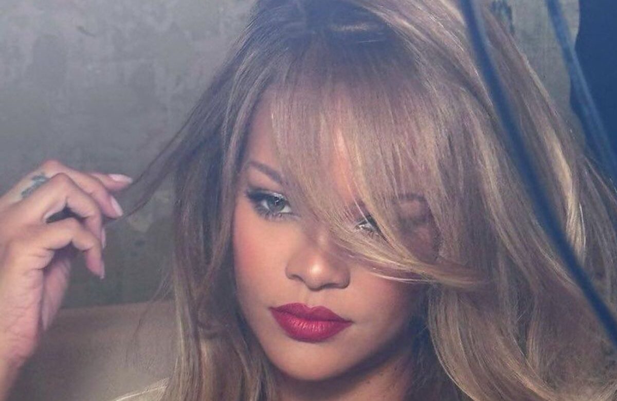 rihanna curly blonde updo